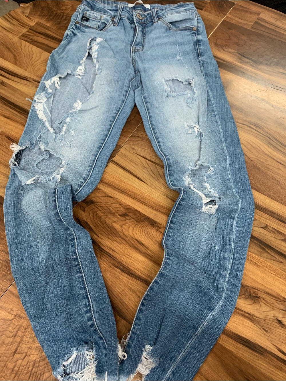 KanCan Jeans Women's 5/26 Distressed Skinny Light Wash Blue Ripped Denim